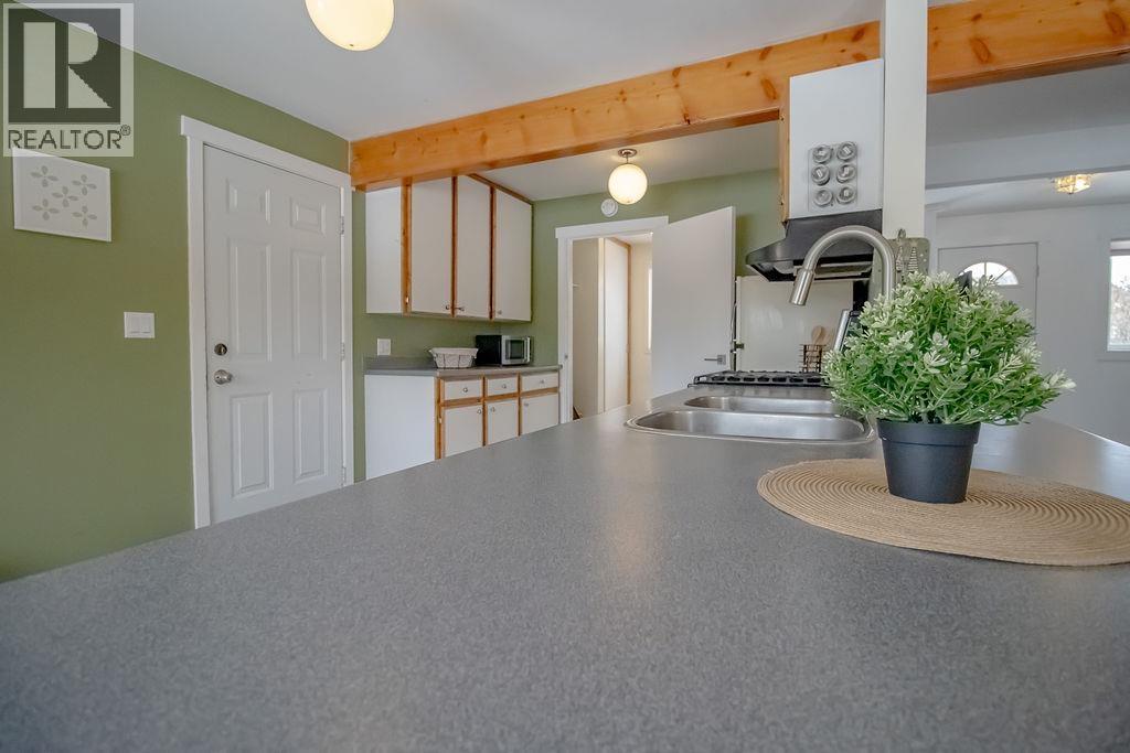 193 W 2nd Avenue, Fort St. James, British Columbia  V0J 1P0 - Photo 5 - R3101095