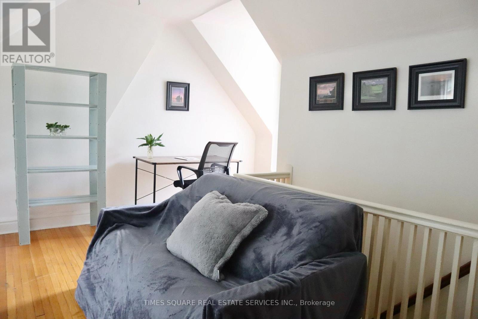 7 Badgerow Avenue, Toronto, Ontario  M4M 1T9 - Photo 10 - E12896722