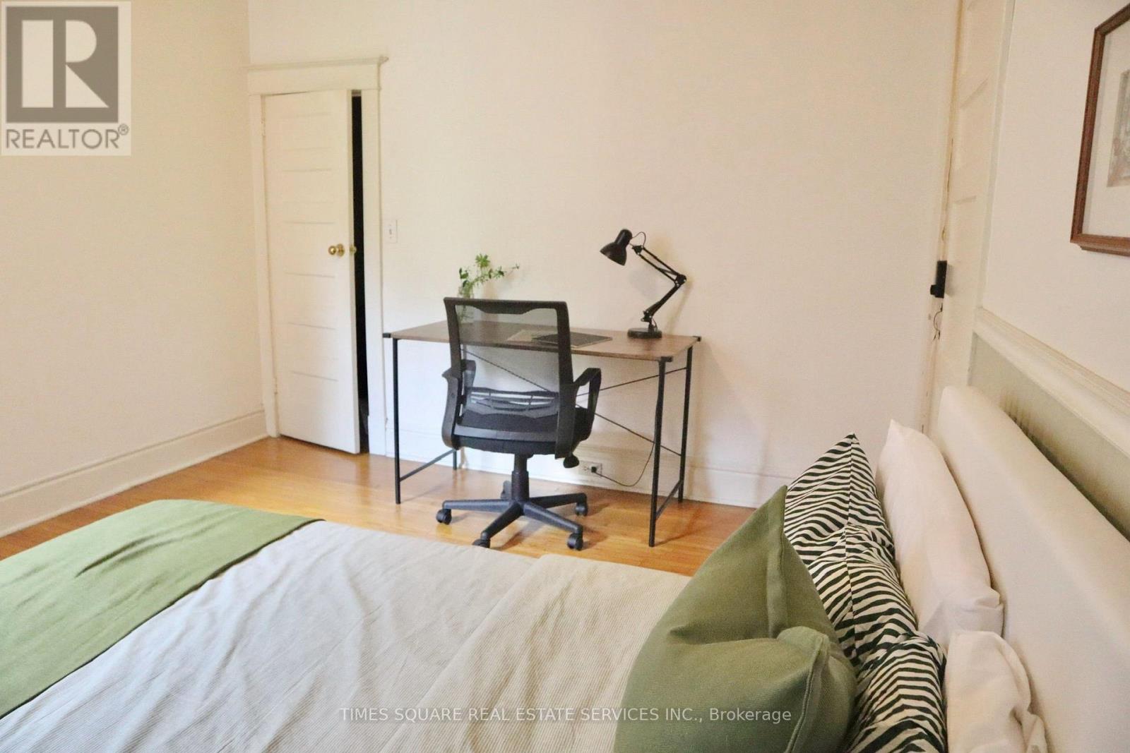 7 Badgerow Avenue, Toronto, Ontario  M4M 1T9 - Photo 12 - E12896722