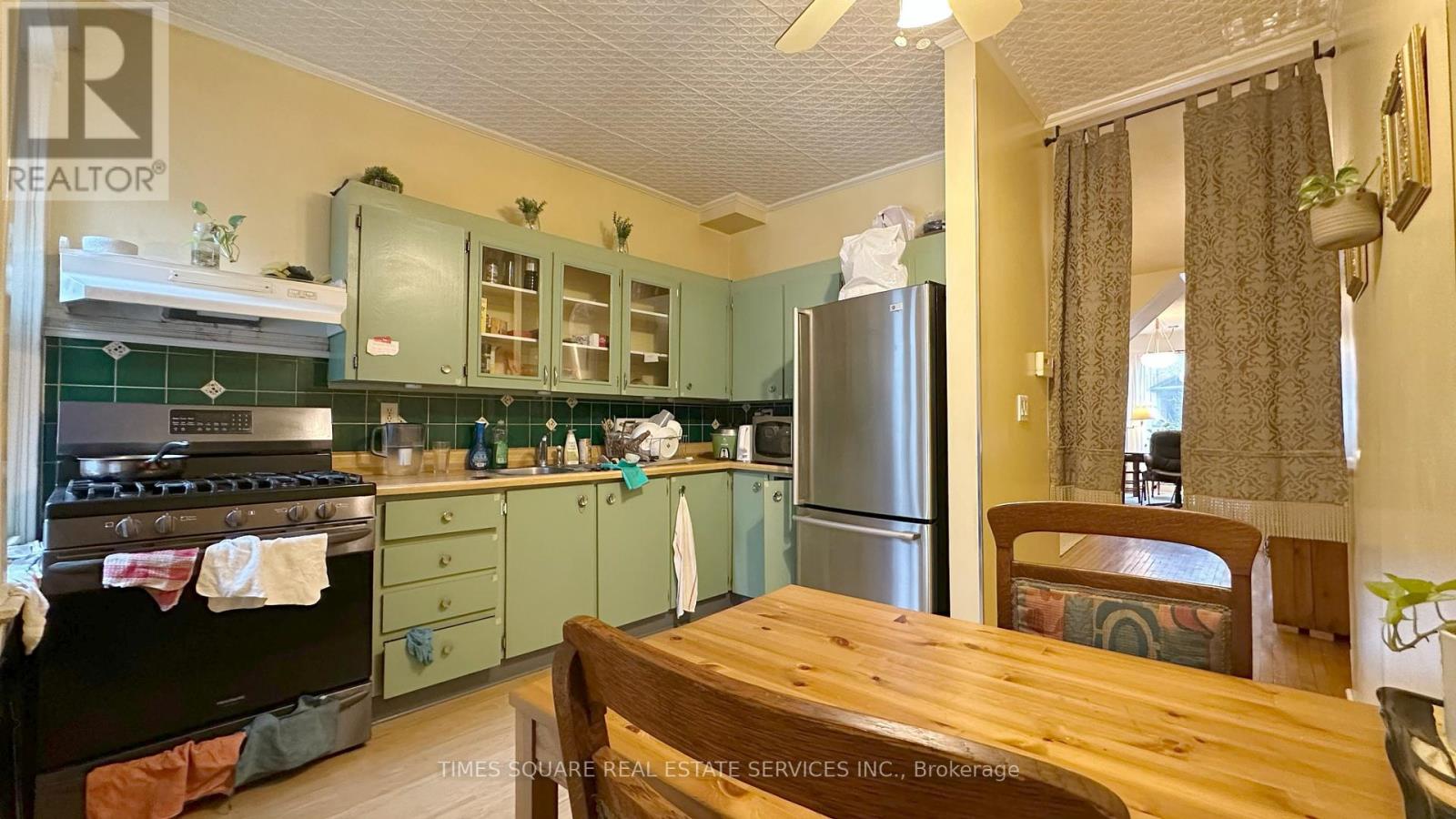 7 Badgerow Avenue, Toronto, Ontario  M4M 1T9 - Photo 5 - E12896722