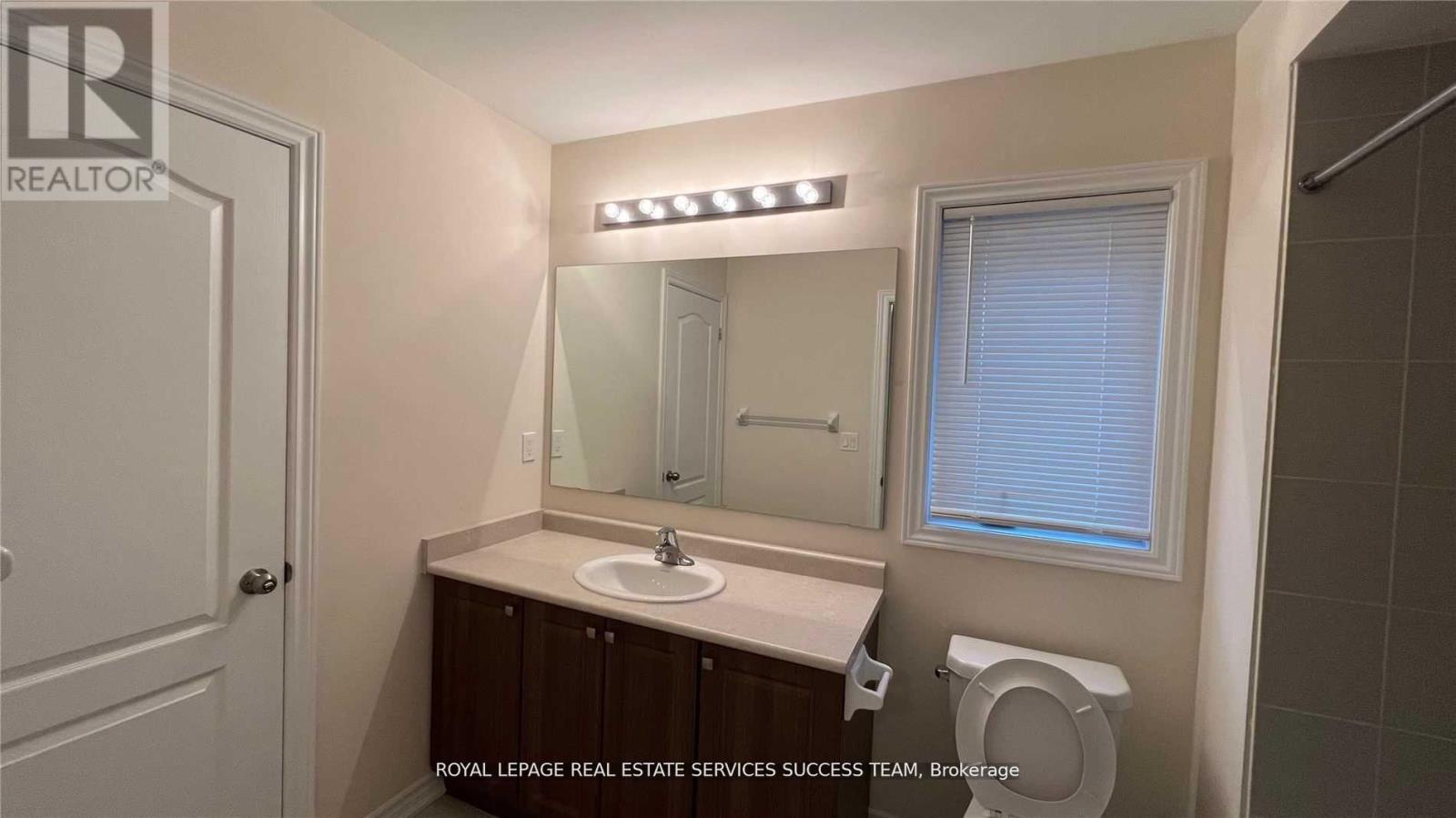 1915 Douglas Langtree Drive, Oshawa (Taunton), Ontario  L1K 0Y6 - Photo 12 - E12896730