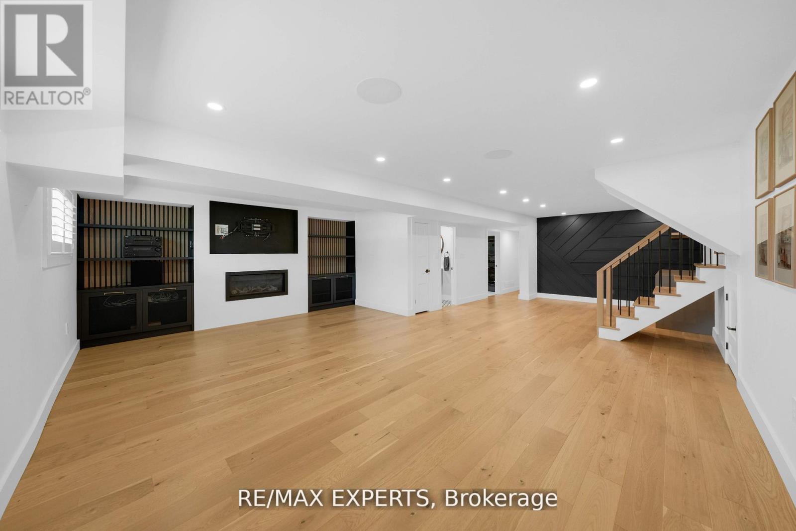 253 Spencer Avenue, Essa (Thornton), Ontario  L0L 2N0 - Photo 32 - N12896676