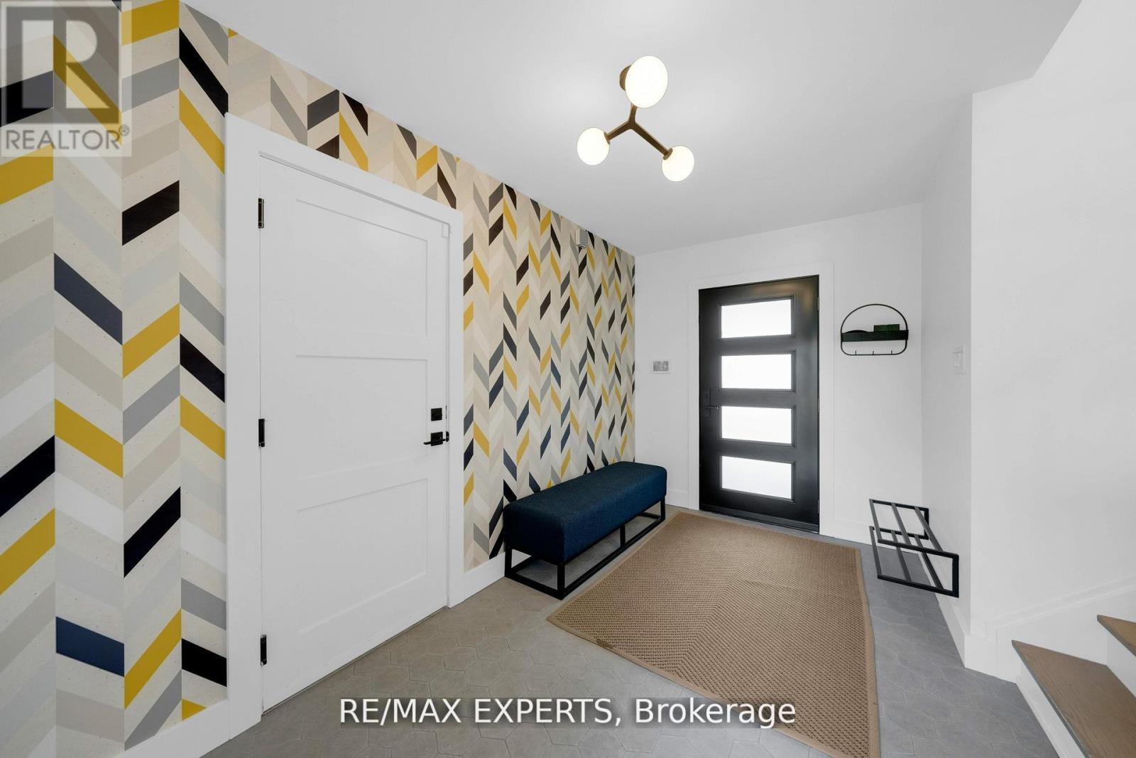 253 Spencer Avenue, Essa (Thornton), Ontario  L0L 2N0 - Photo 4 - N12896676