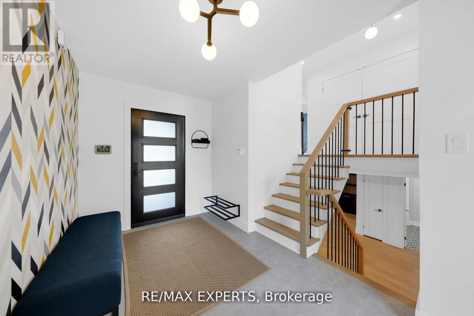 253 Spencer Avenue, Essa (Thornton), Ontario  L0L 2N0 - Photo 5 - N12896676