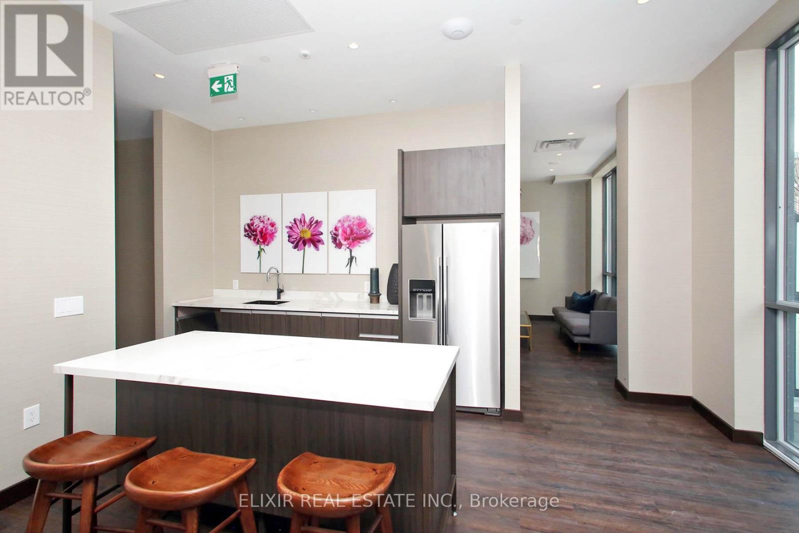 522 - 60 Honeycrisp Crescent, Vaughan, Ontario  L4K 0N5 - Photo 15 - N12896706