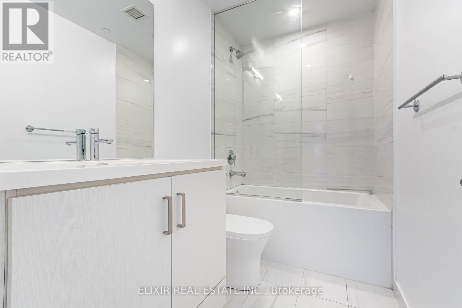 522 - 60 Honeycrisp Crescent, Vaughan, Ontario  L4K 0N5 - Photo 9 - N12896706