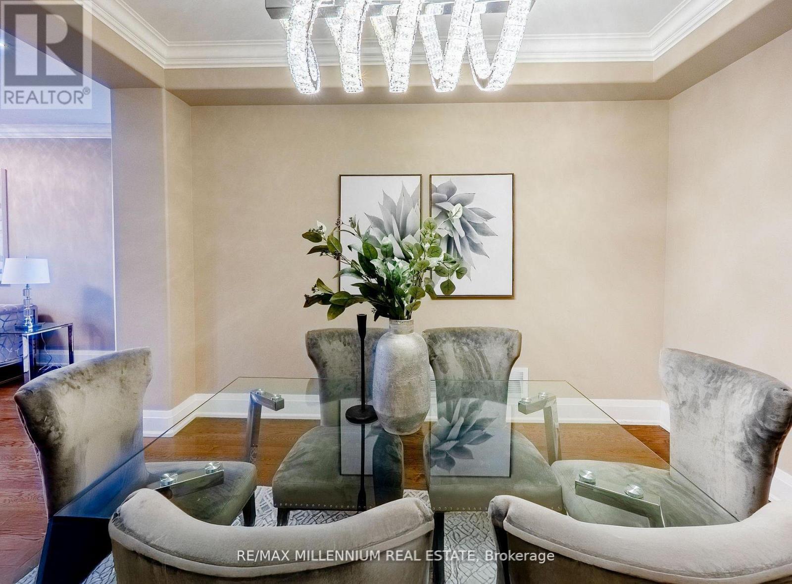 1 Bracknell Avenue, Markham, Ontario  L6C 0B2 - Photo 8 - N12896728