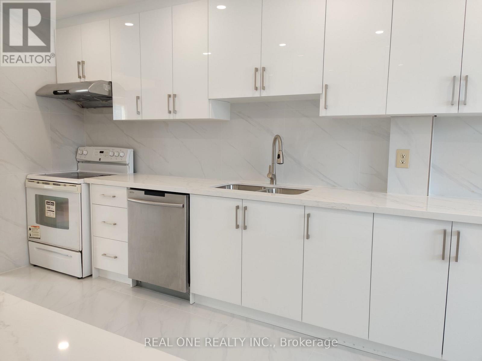 50 - 646 VILLAGE PARKWAY, Markham, Ontario