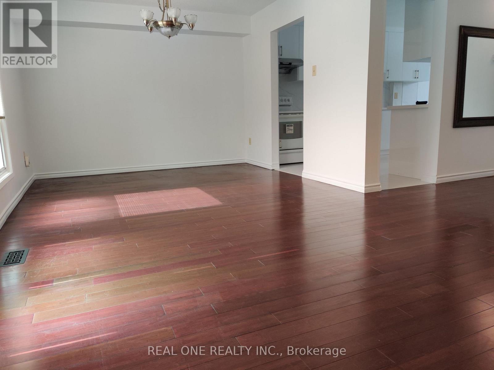 50 - 646 Village Parkway, Markham, Ontario  L3R 2S7 - Photo 11 - N12896740