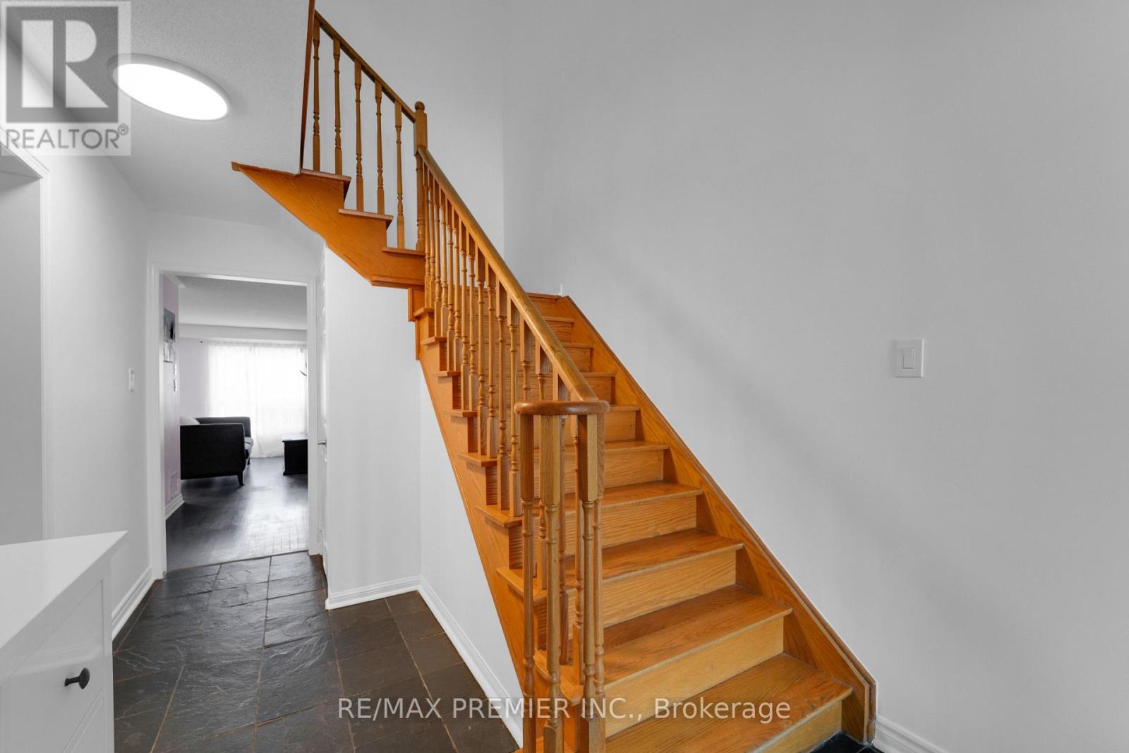 15 Michelle Drive, Vaughan, Ontario  L4L 9B8 - Photo 17 - N12896838