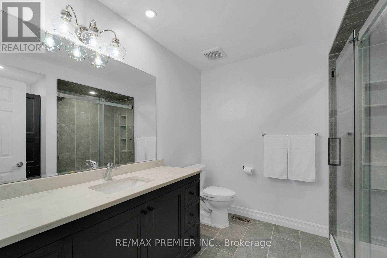 15 Michelle Drive, Vaughan, Ontario  L4L 9B8 - Photo 23 - N12896838