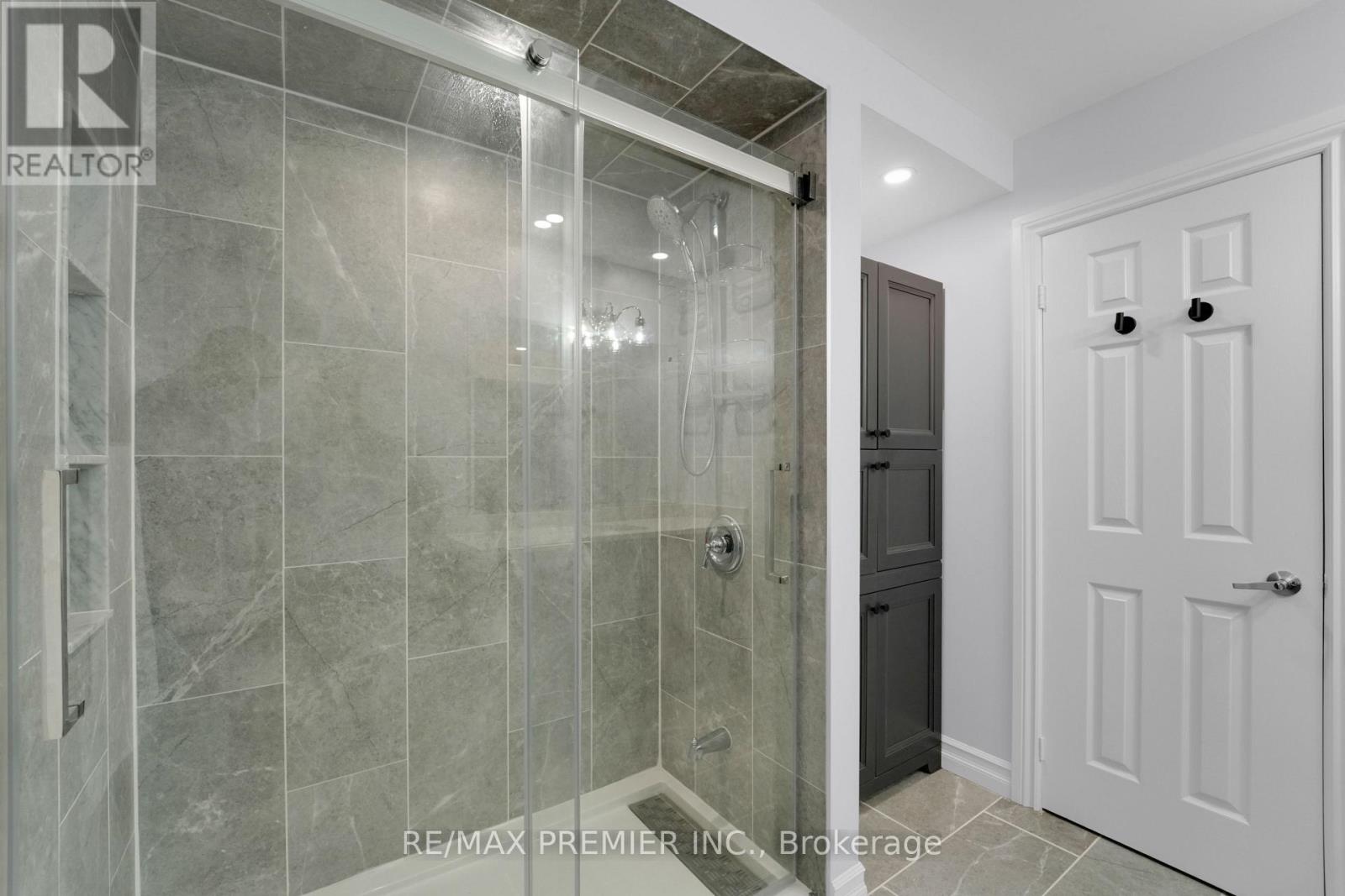 15 Michelle Drive, Vaughan, Ontario  L4L 9B8 - Photo 24 - N12896838