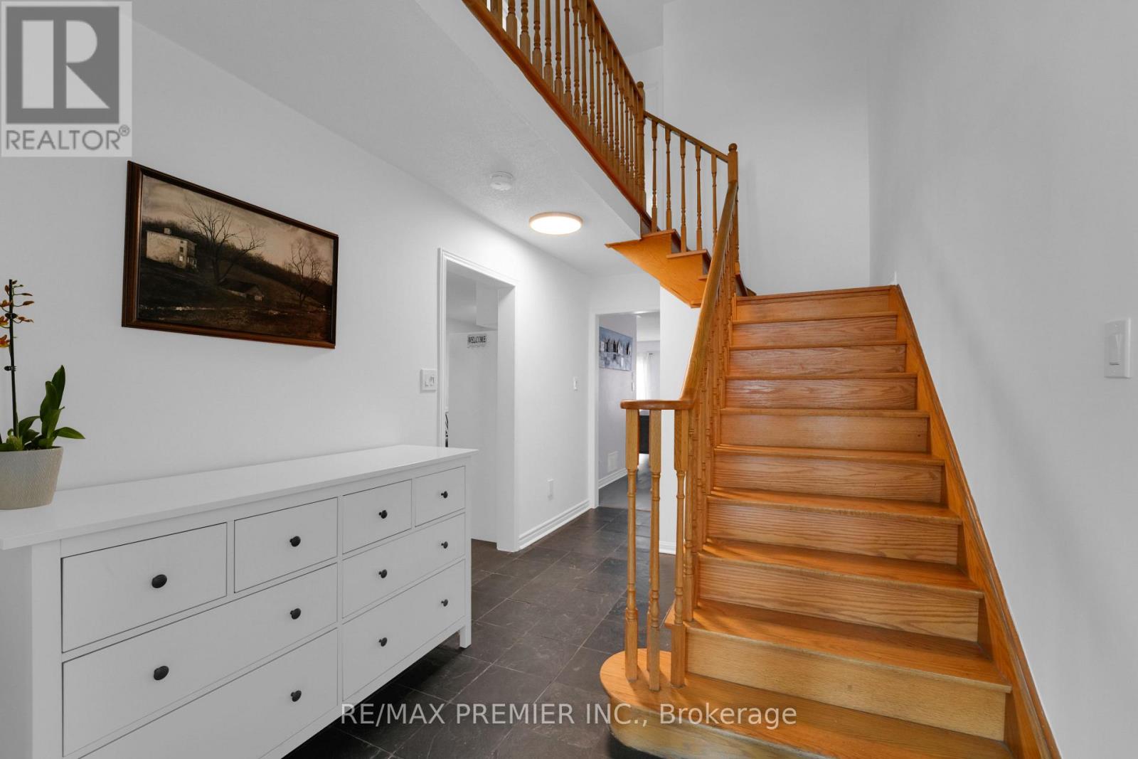 15 Michelle Drive, Vaughan, Ontario  L4L 9B8 - Photo 6 - N12896838