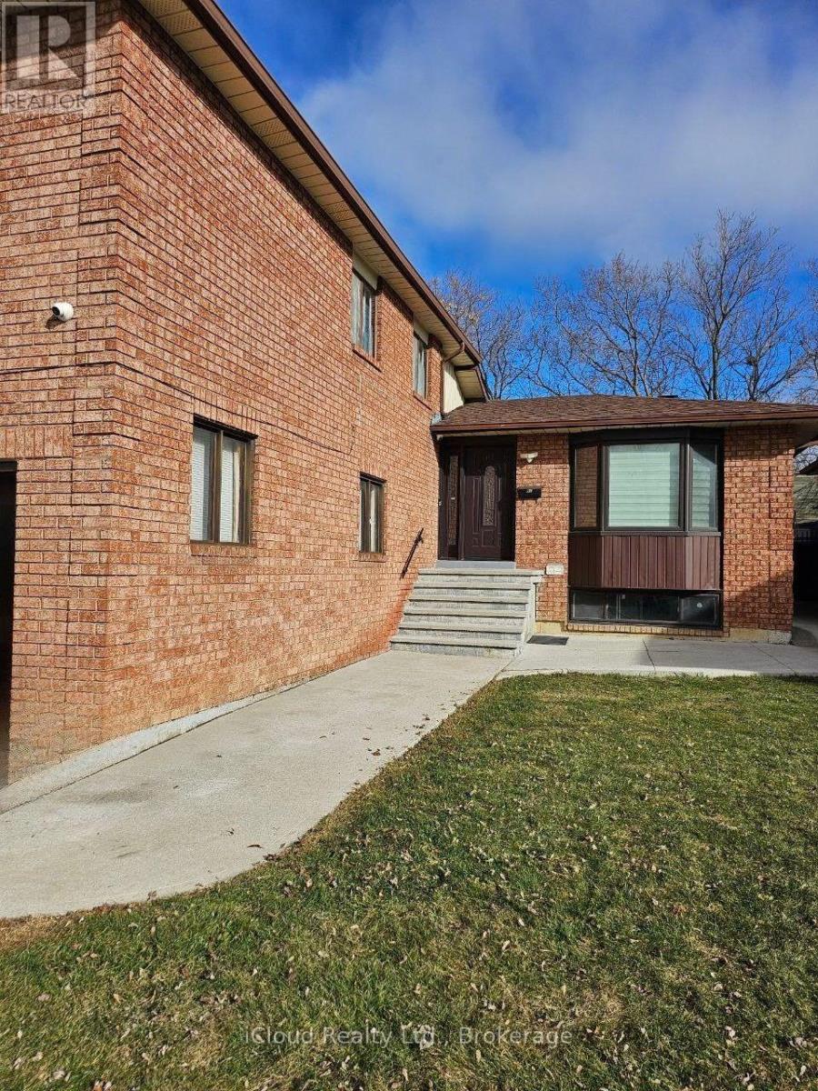 61 HULL STREET, Mississauga, Ontario