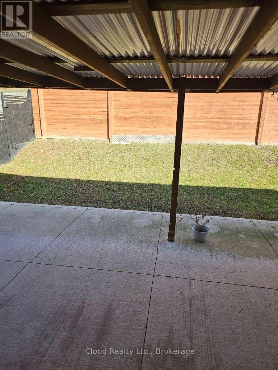 61 Hull Street, Mississauga, Ontario  L4T 1C9 - Photo 23 - W12896666