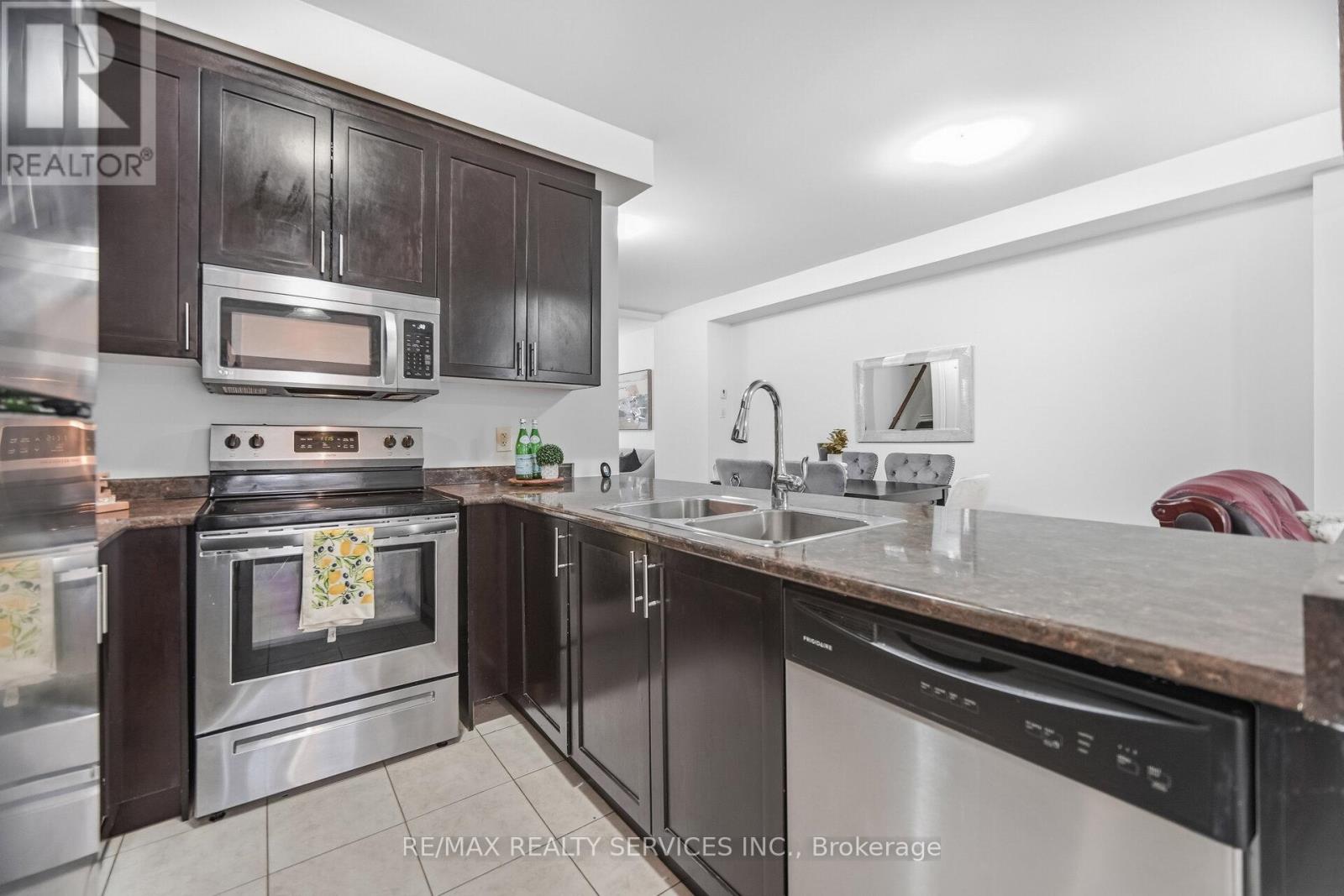 264 Inspire Boulevard, Brampton, Ontario  L6R 3X9 - Photo 16 - W12896678