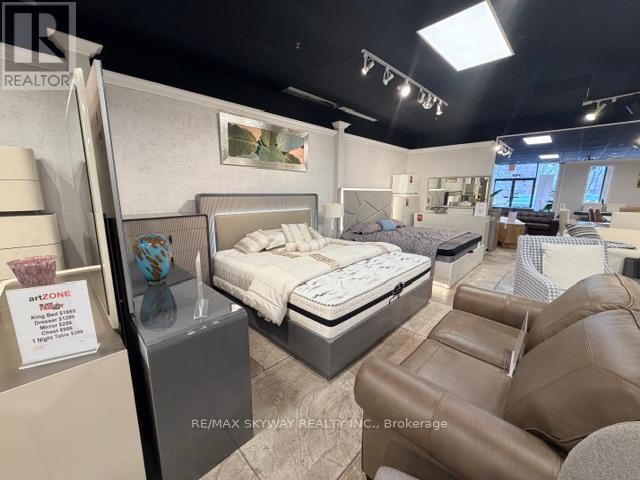 10 - 2111 Dunwin Drive, Mississauga, Ontario  L5L 3C1 - Photo 4 - W12896684