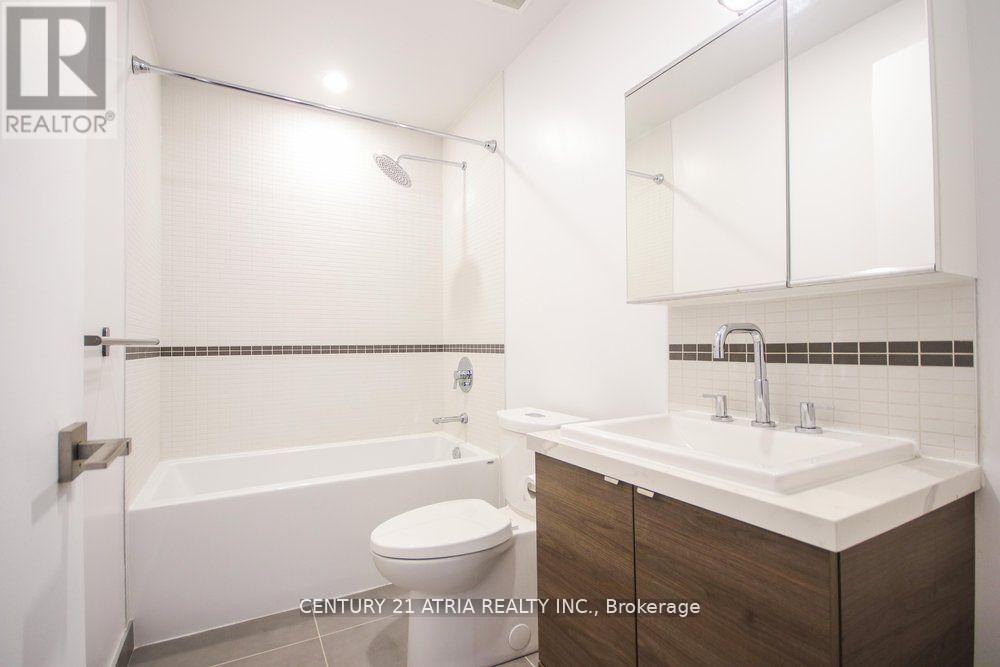 101 - 35 Wabash Avenue, Toronto, Ontario  M6R 0A9 - Photo 12 - W12896686