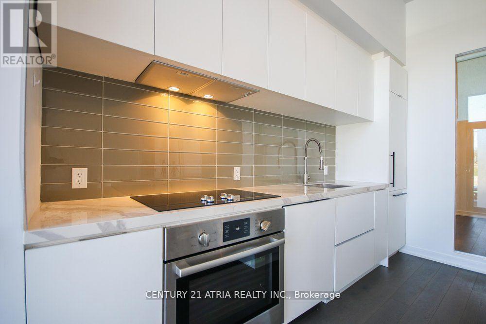 101 - 35 Wabash Avenue, Toronto, Ontario  M6R 0A9 - Photo 4 - W12896686