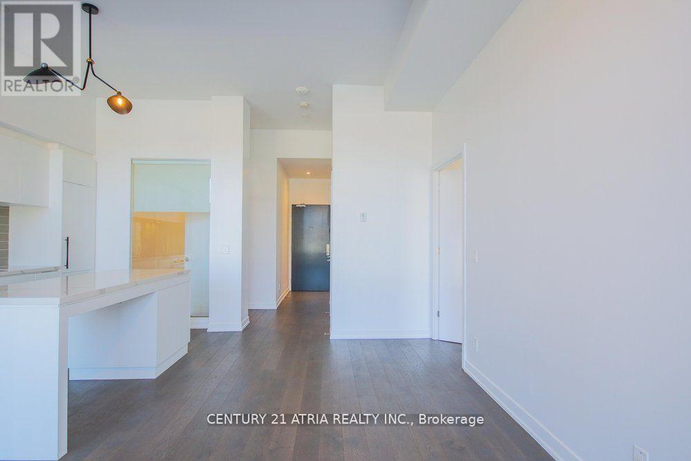 101 - 35 Wabash Avenue, Toronto, Ontario  M6R 0A9 - Photo 7 - W12896686