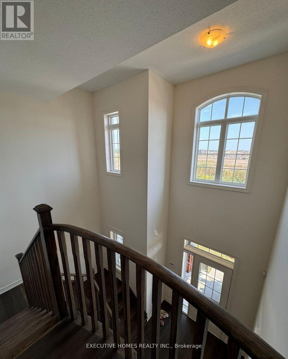 506 Threshing Mill Boulevard, Oakville, Ontario  L6H 0S9 - Photo 11 - W12896700