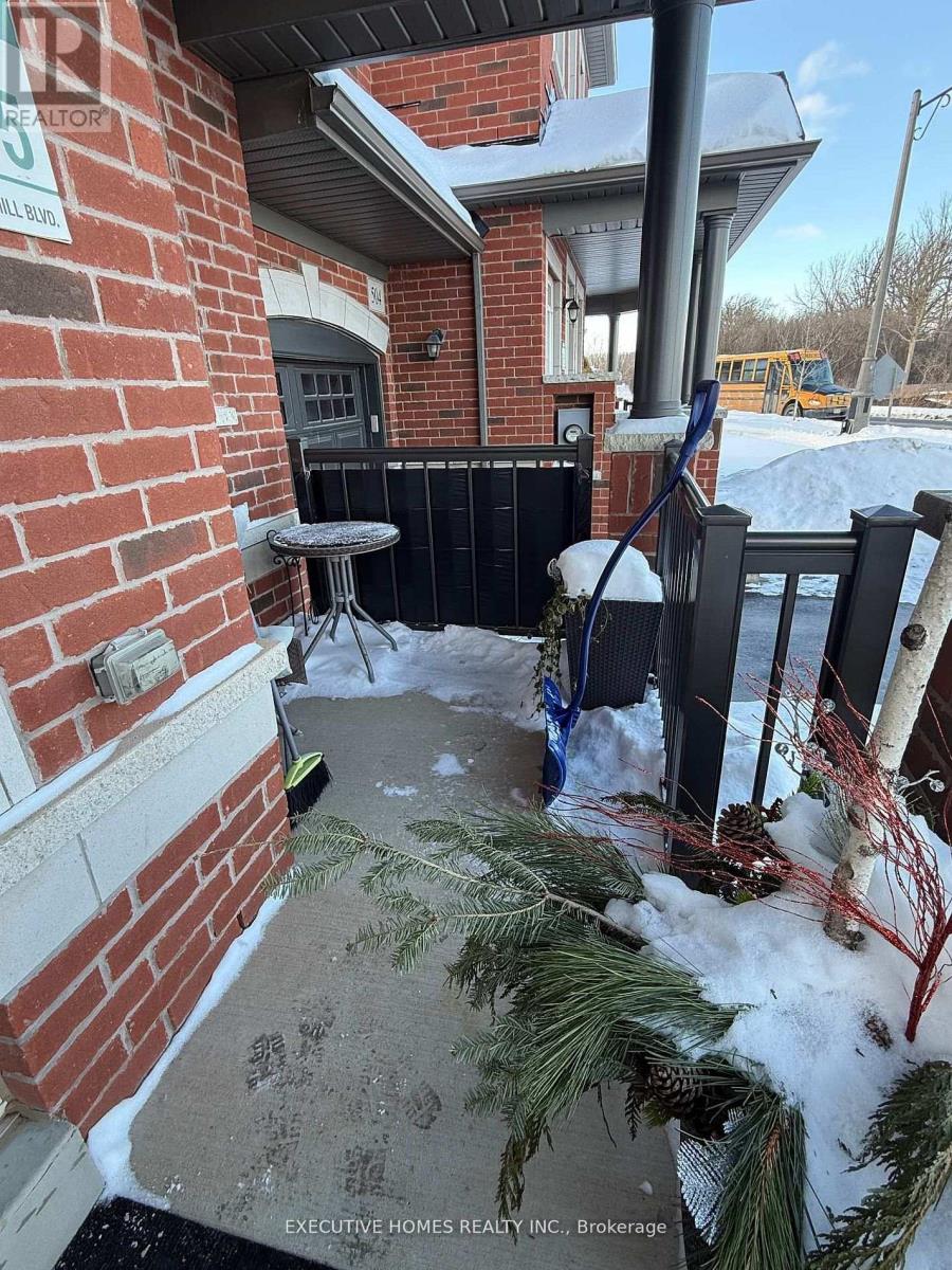 506 Threshing Mill Boulevard, Oakville, Ontario  L6H 0S9 - Photo 2 - W12896700