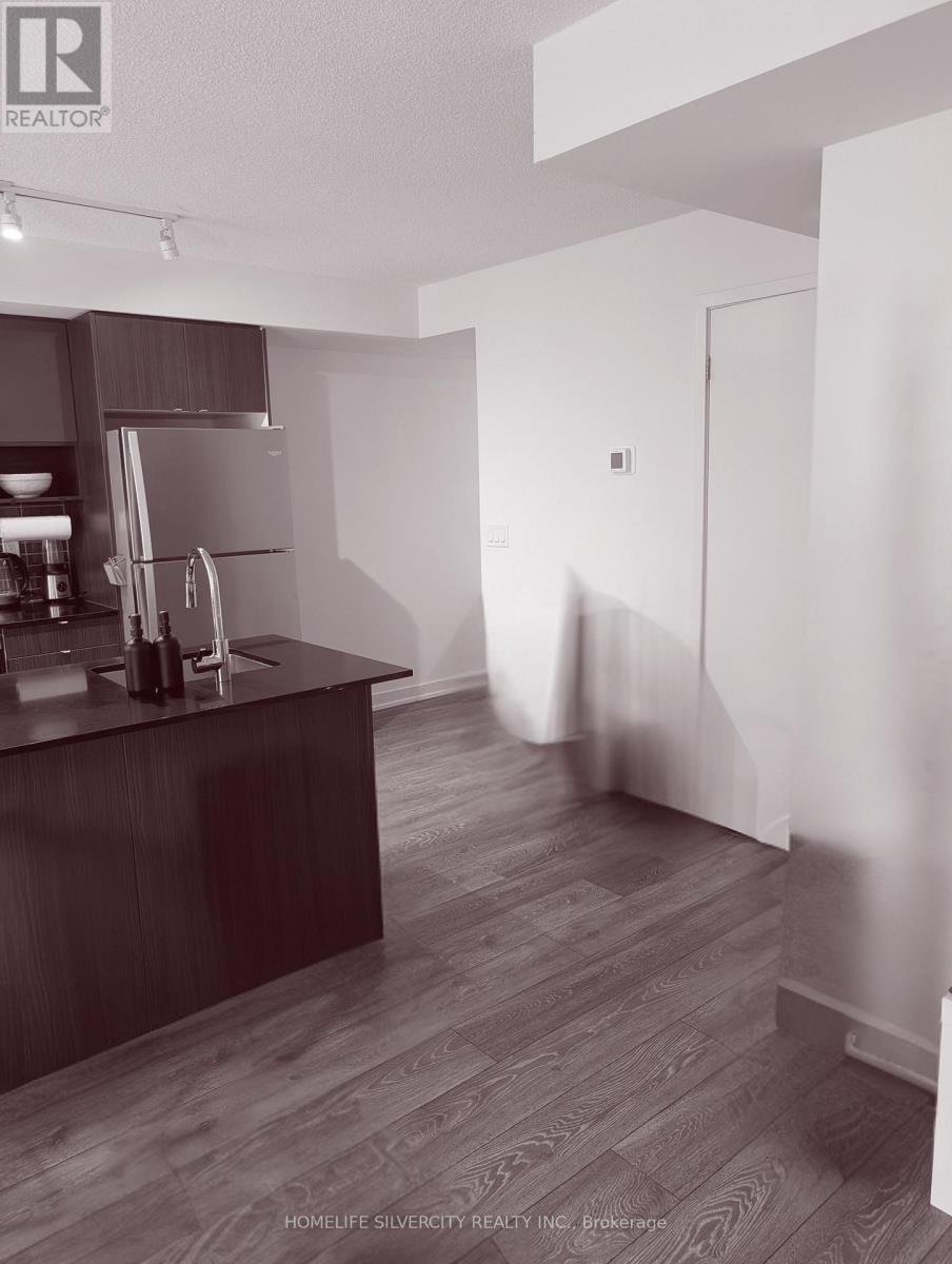 712 - 1131 Cooke Boulevard, Burlington, Ontario  L7T 0C3 - Photo 7 - W12896764