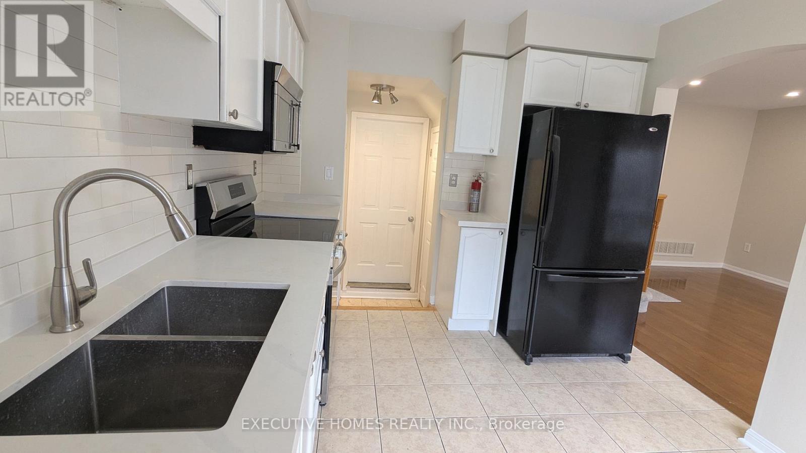 676 Hamilton Crescent, Milton, Ontario  L9T 6H1 - Photo 11 - W12896772