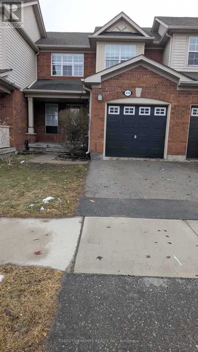 676 Hamilton Crescent, Milton, Ontario  L9T 6H1 - Photo 2 - W12896772
