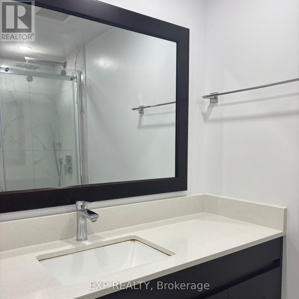 2009 - 236 Albion Road, Toronto, Ontario  M9W 6A6 - Photo 10 - W12896796