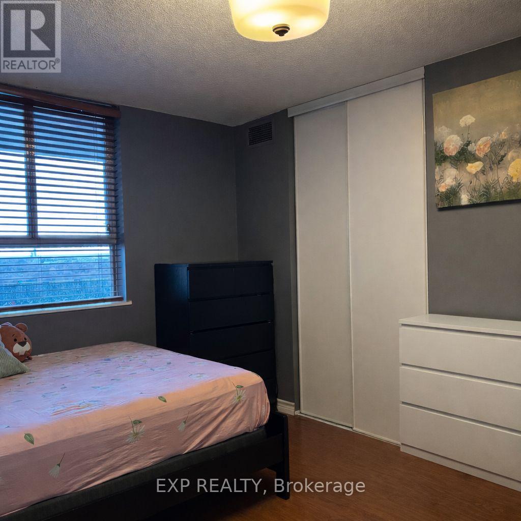 2009 - 236 Albion Road, Toronto, Ontario  M9W 6A6 - Photo 13 - W12896796