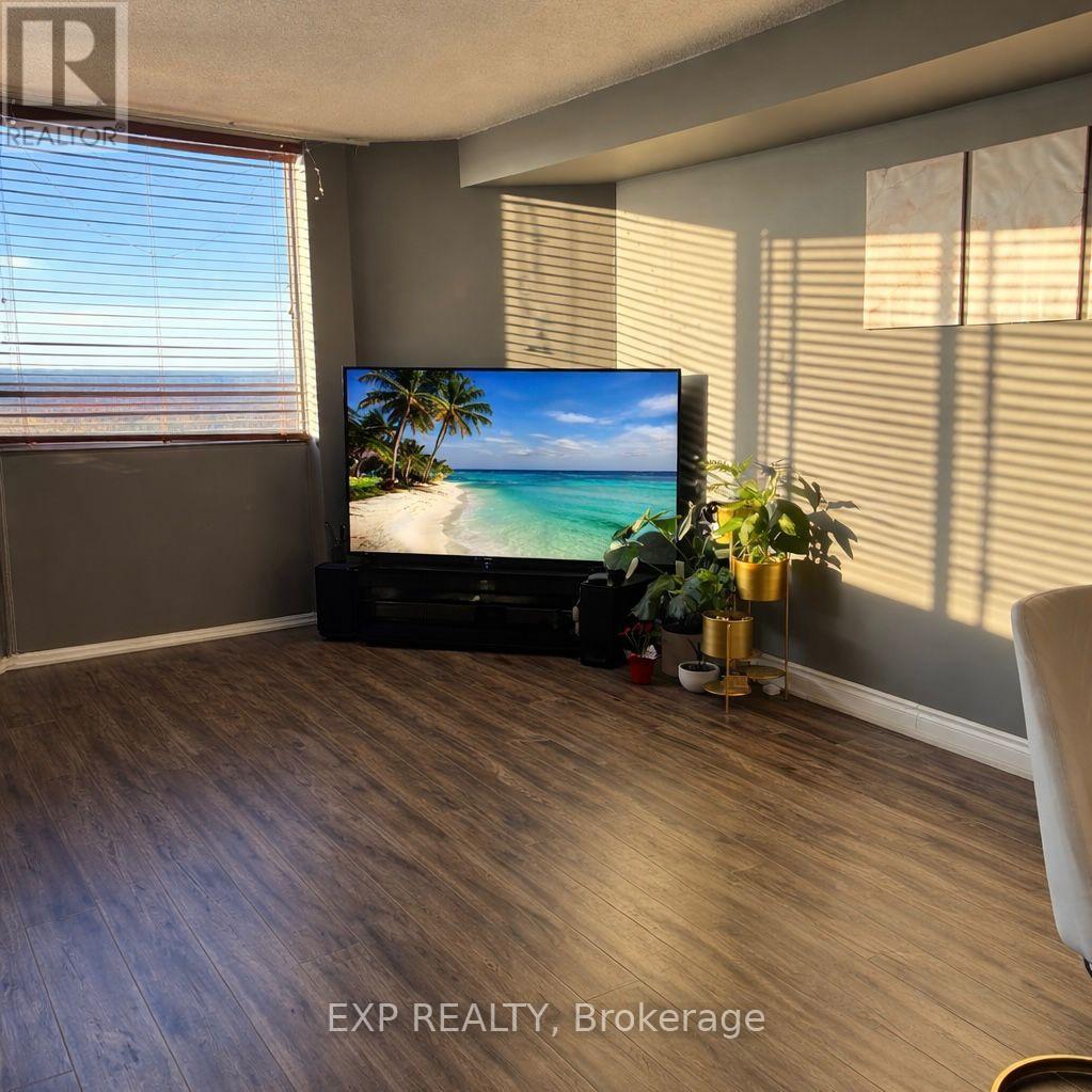 2009 - 236 Albion Road, Toronto, Ontario  M9W 6A6 - Photo 5 - W12896796