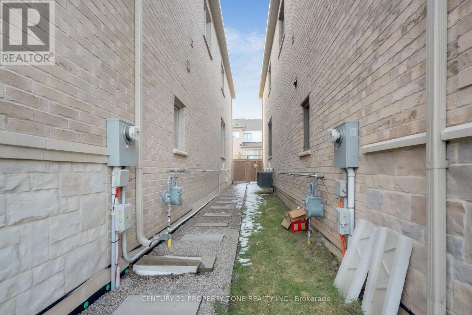 447 Izumi Gate, Milton, Ontario  L9E 1J8 - Photo 32 - W12896814