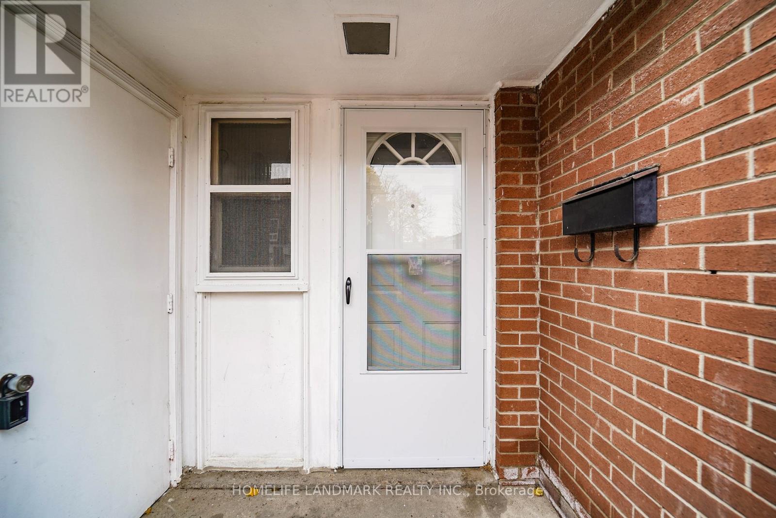 147 - 6452 Finch Avenue W, Toronto, Ontario  M9V 1T4 - Photo 2 - W12896826