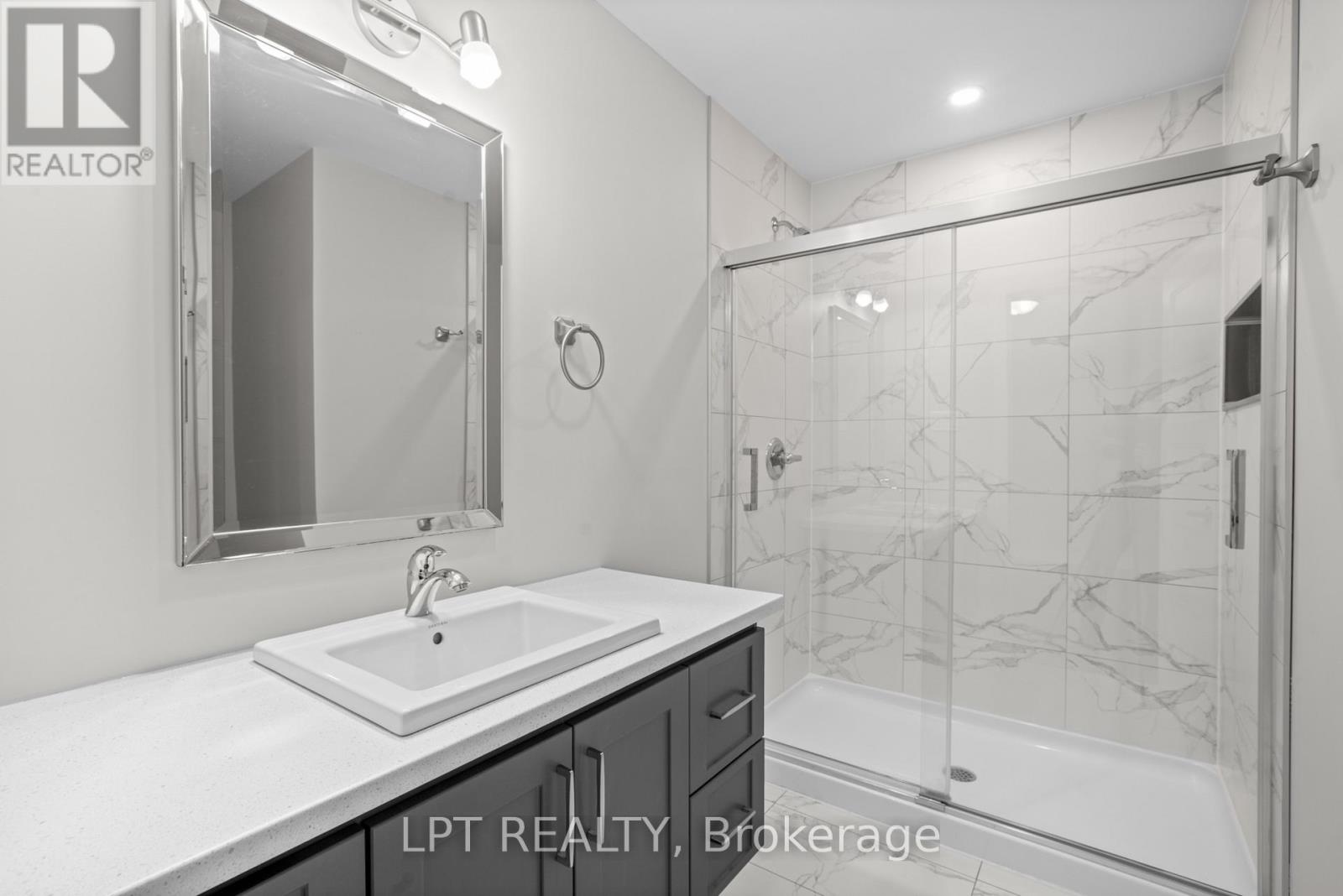 75 Chateauguay Street, Russell, Ontario  K0A 2M0 - Photo 15 - X12822910