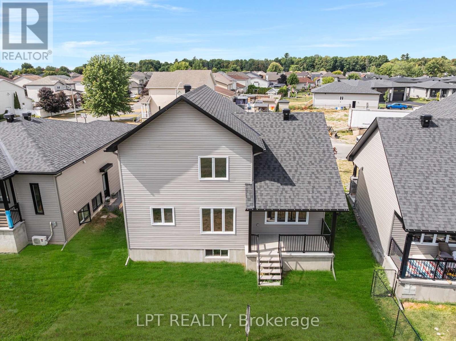 75 Chateauguay Street, Russell, Ontario  K0A 2M0 - Photo 44 - X12822910