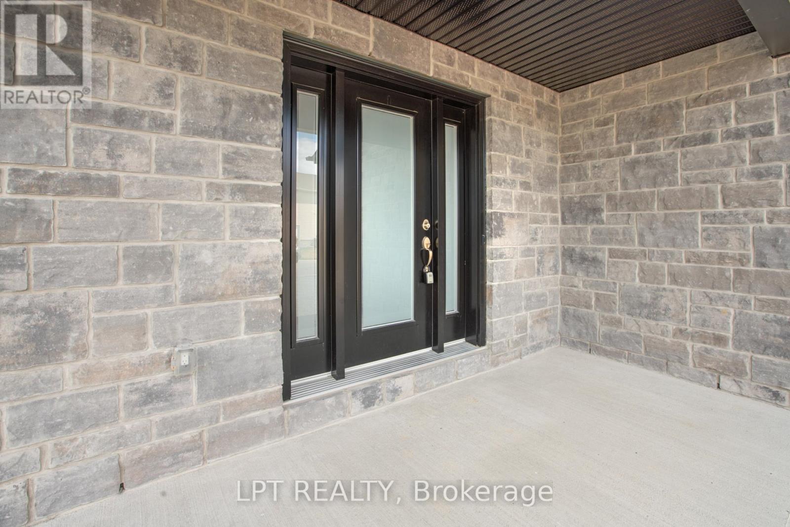 75 Chateauguay Street, Russell, Ontario  K0A 2M0 - Photo 5 - X12822910