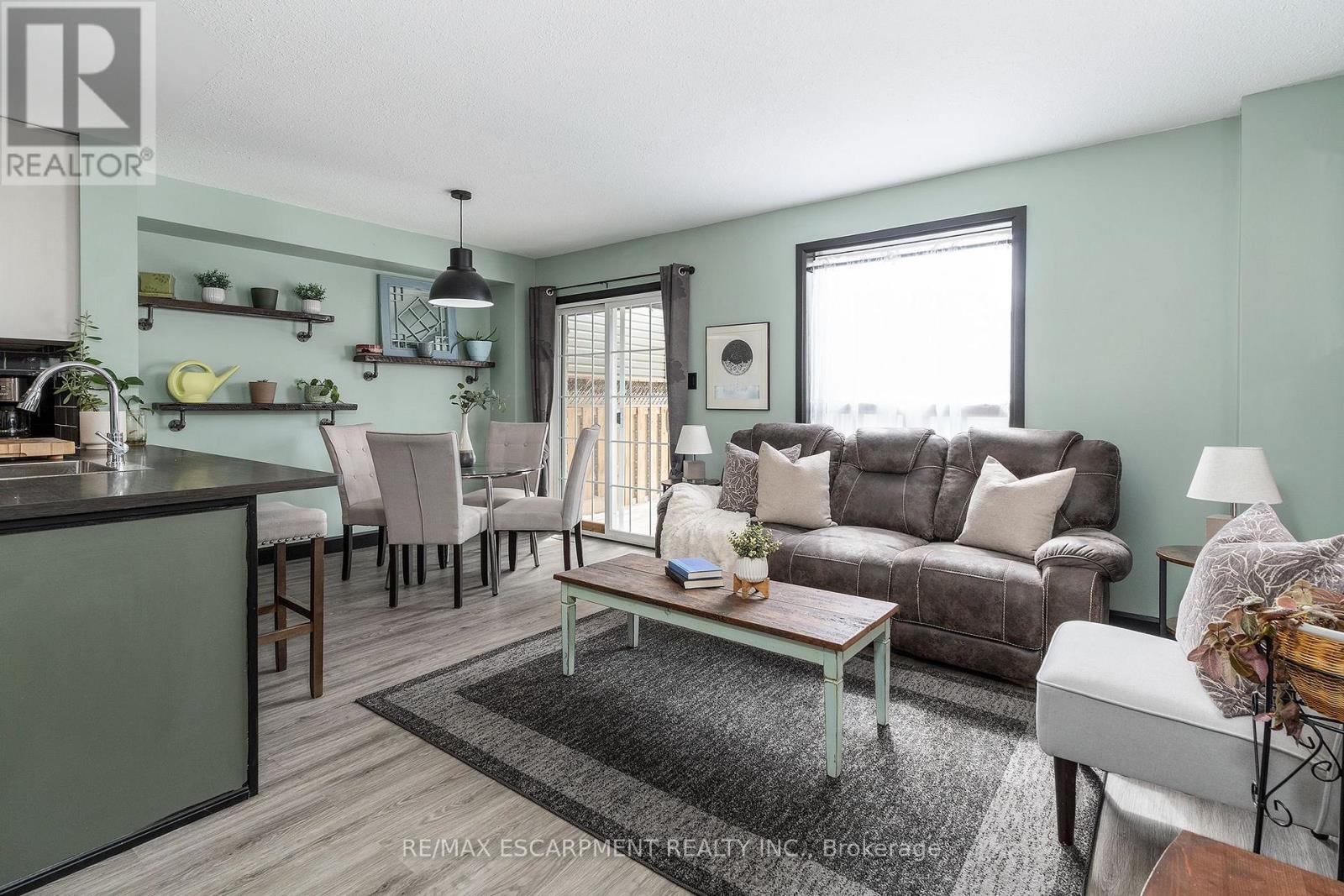 Unknown Address, ,    - Photo 3 - X12896672