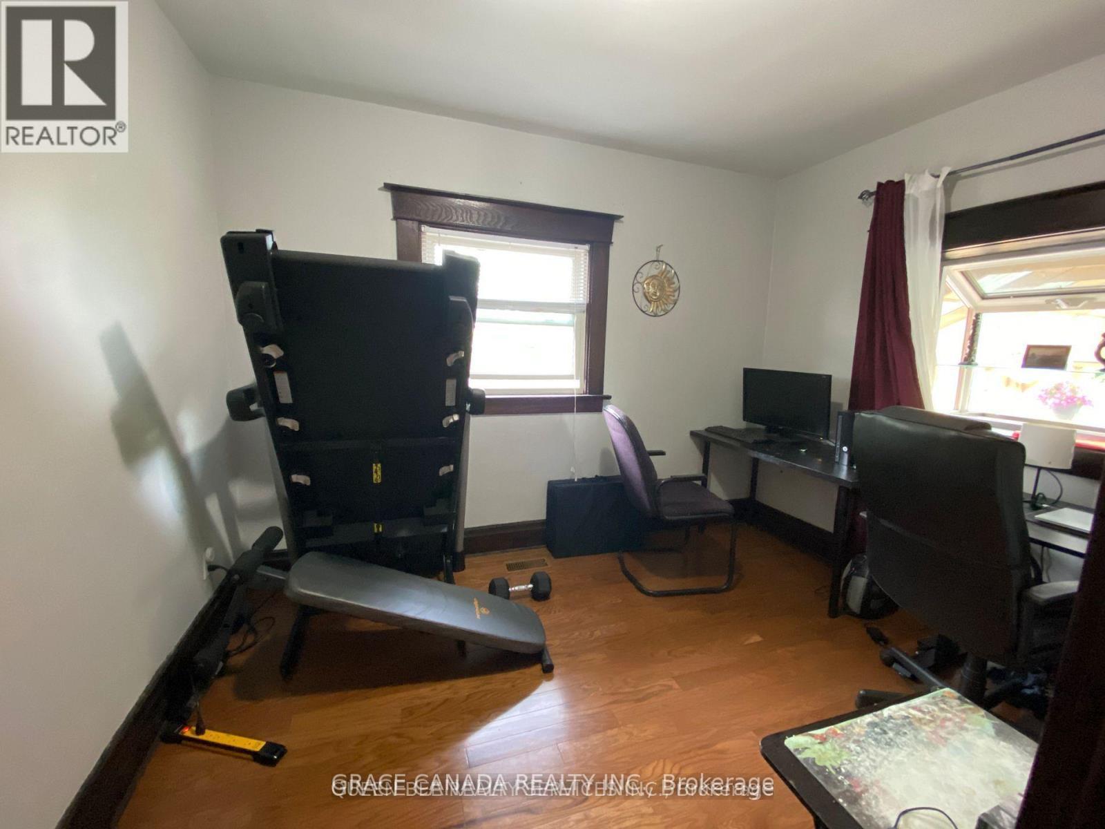 Main Level - 4765 Sixth Avenue, Niagara Falls (Cherrywood), Ontario  L2E 4T6 - Photo 10 - X12896692