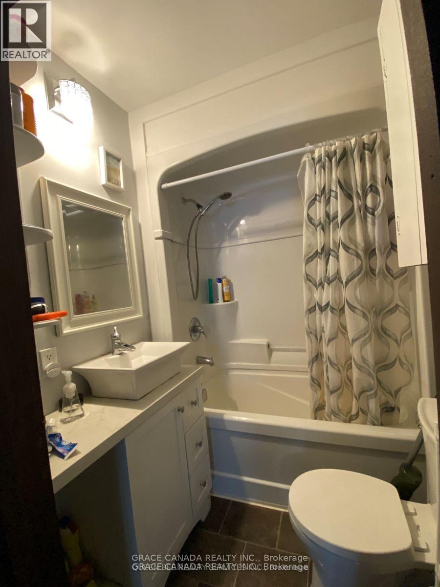 Main Level - 4765 Sixth Avenue, Niagara Falls (Cherrywood), Ontario  L2E 4T6 - Photo 5 - X12896692