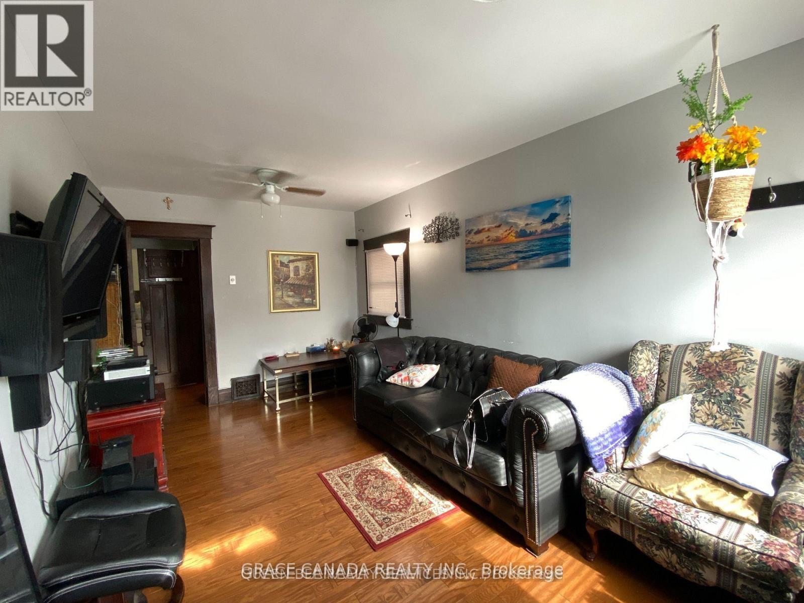 Main Level - 4765 Sixth Avenue, Niagara Falls (Cherrywood), Ontario  L2E 4T6 - Photo 6 - X12896692