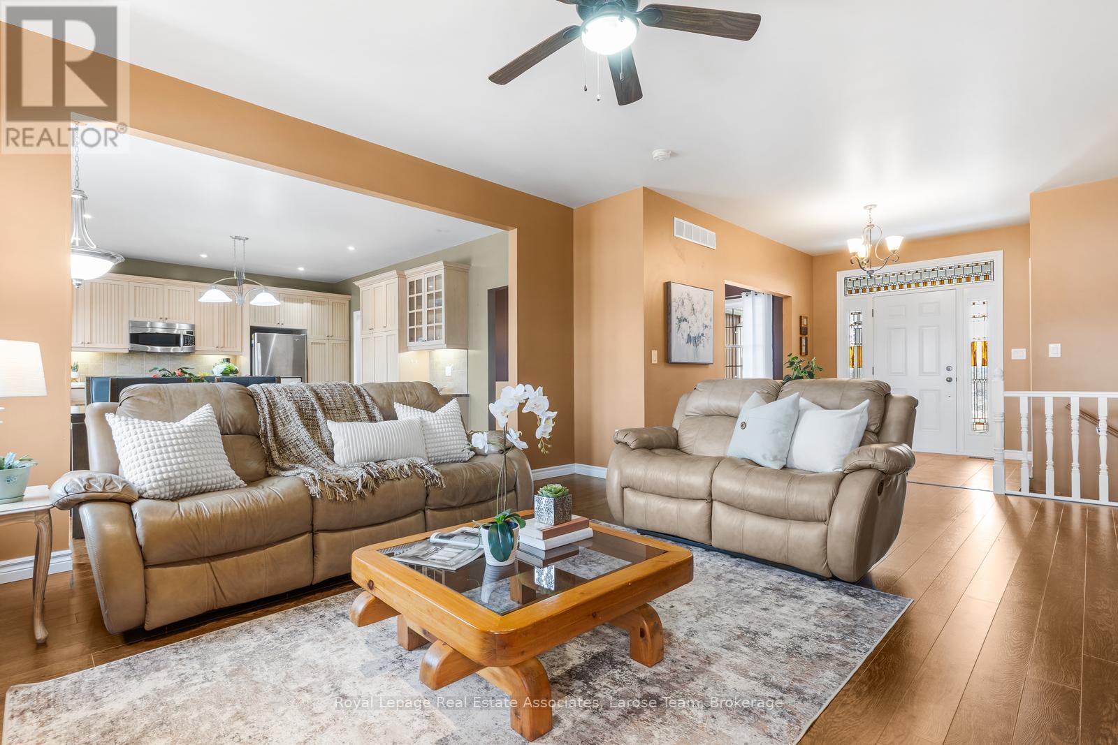 5484 Attema Crescent, West Lincoln, Ontario  L0R 1Y0 - Photo 10 - X12896822