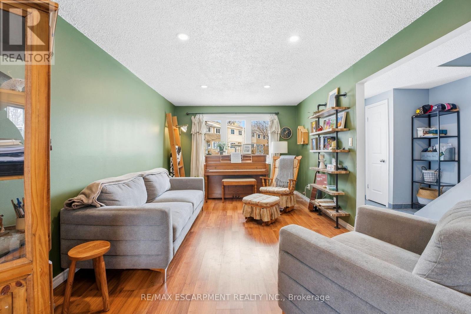 26 Richardson Drive, Norfolk, Ontario  N0A 1N4 - Photo 3 - X12896842