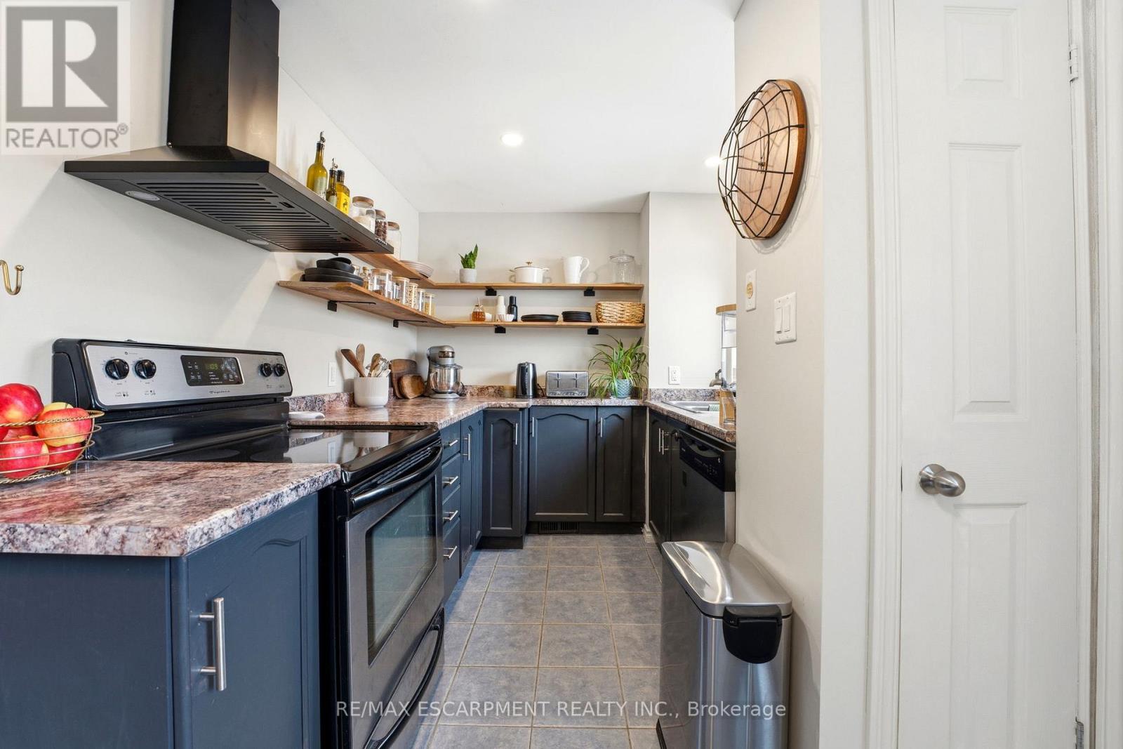 26 Richardson Drive, Norfolk, Ontario  N0A 1N4 - Photo 6 - X12896842