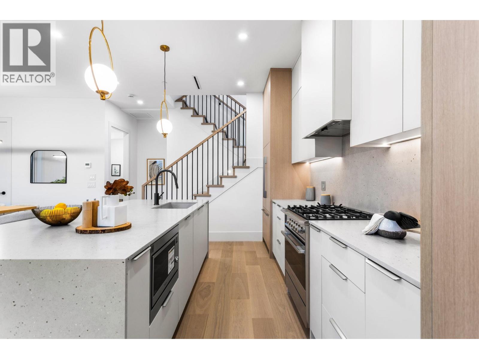 1 3275 Graveley Street, Vancouver, British Columbia  V5K 3K8 - Photo 13 - R3101128