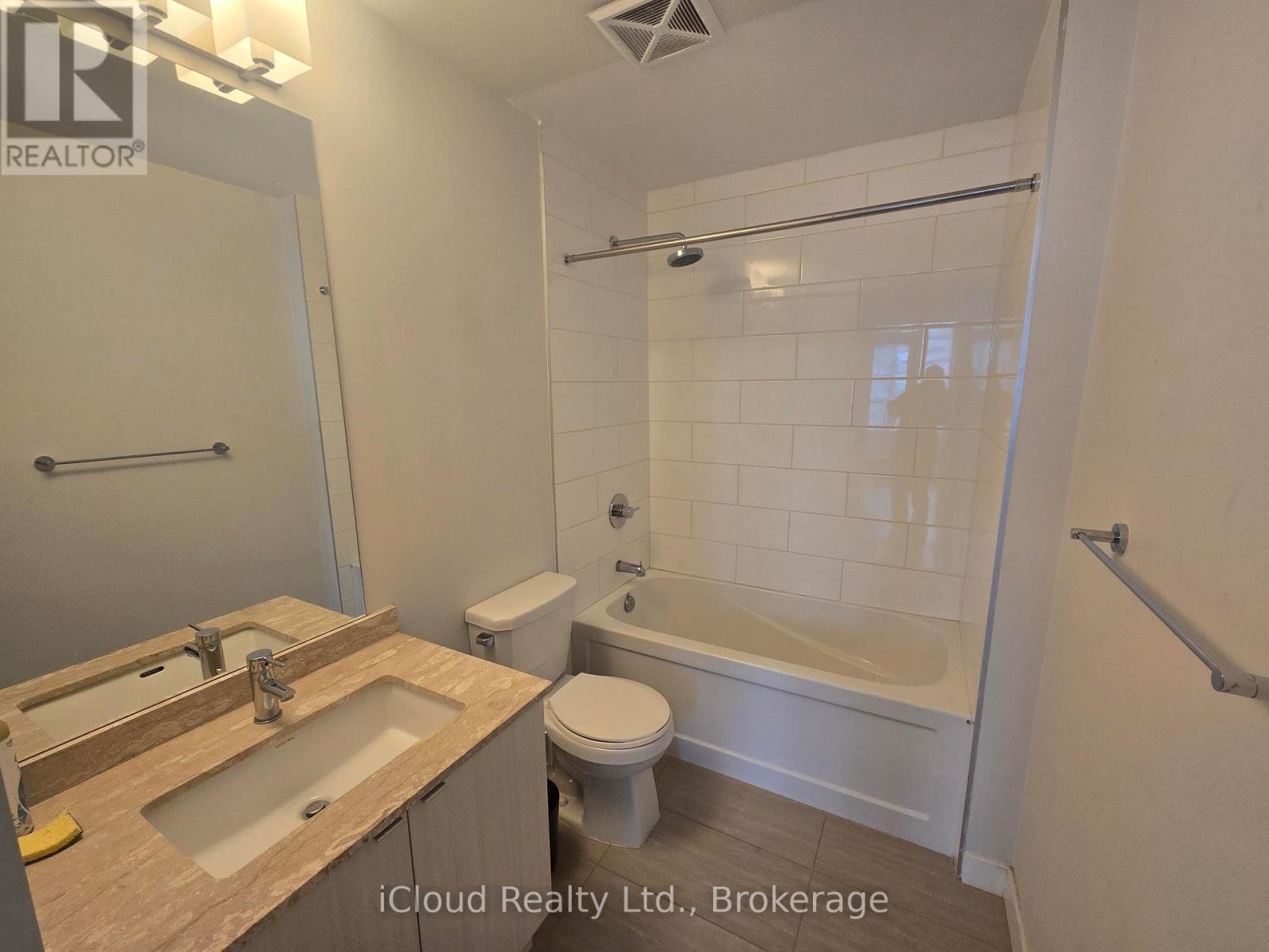 1416 - 4055 Parkside Village Drive, Mississauga, Ontario  L5B 0K8 - Photo 8 - W12896844