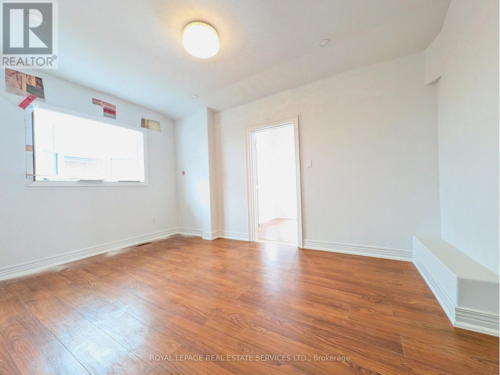 20 Holgate Street, Barrie, Ontario  L4N 2T5 - Photo 37 - S12885336