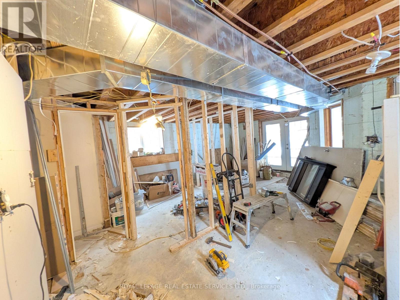 20 Holgate Street, Barrie, Ontario  L4N 2T5 - Photo 44 - S12885336