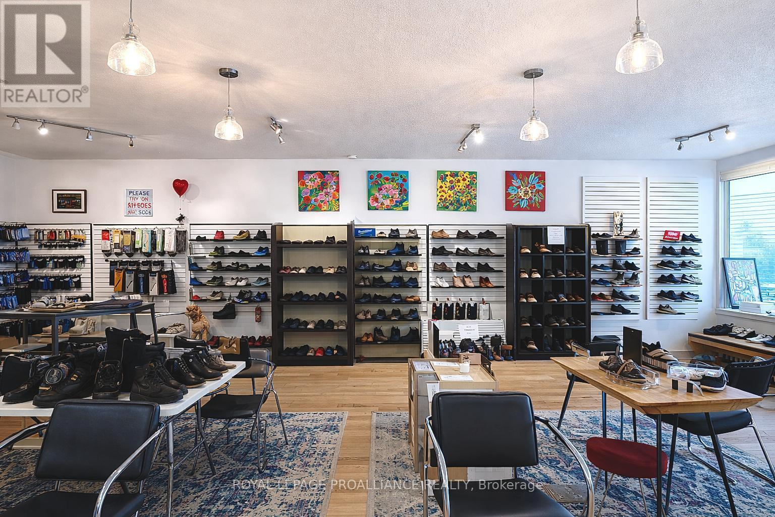 26 Walton Street, Port Hope, Ontario  L1A 1N1 - Photo 4 - X12896866