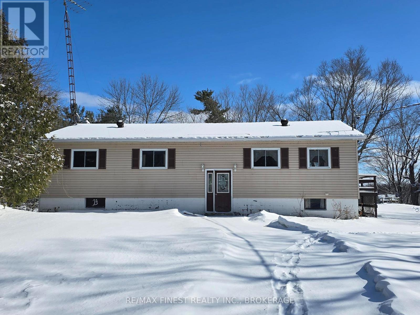 1182 CLEMENT ROAD, Frontenac, Ontario